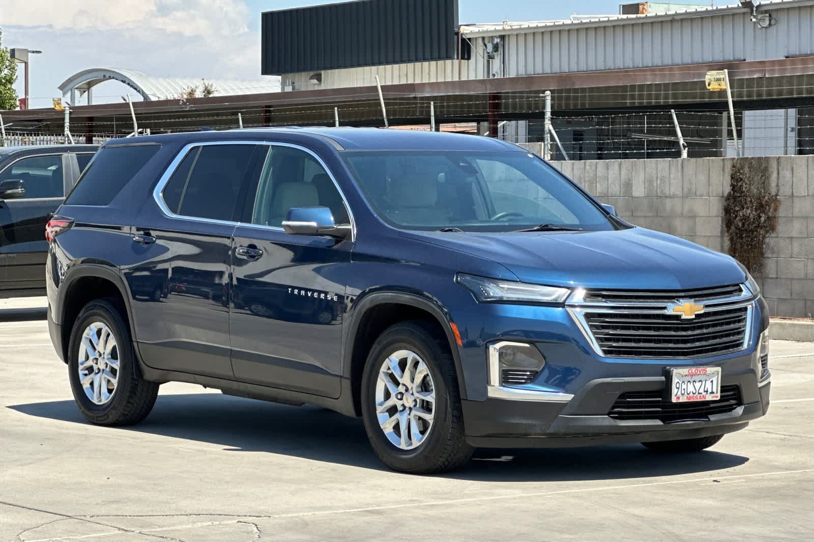 Thumbnail: 2023 Chevrolet Traverse - 10