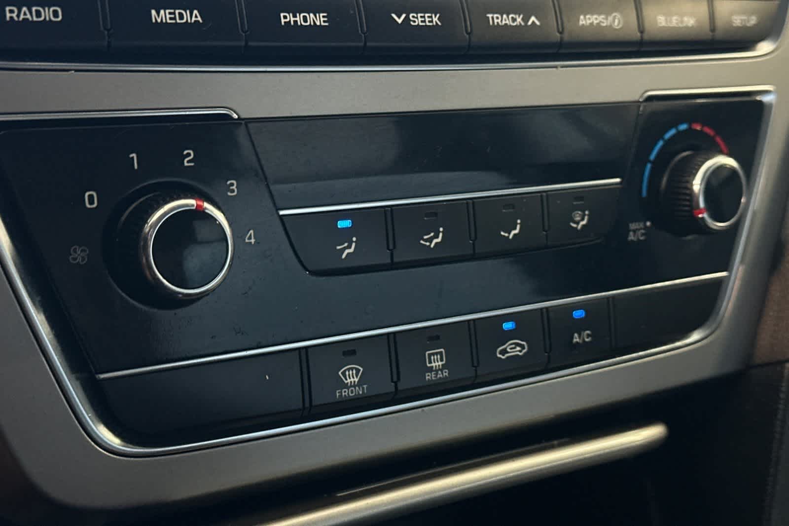 Thumbnail: 2016 Hyundai Sonata - 22