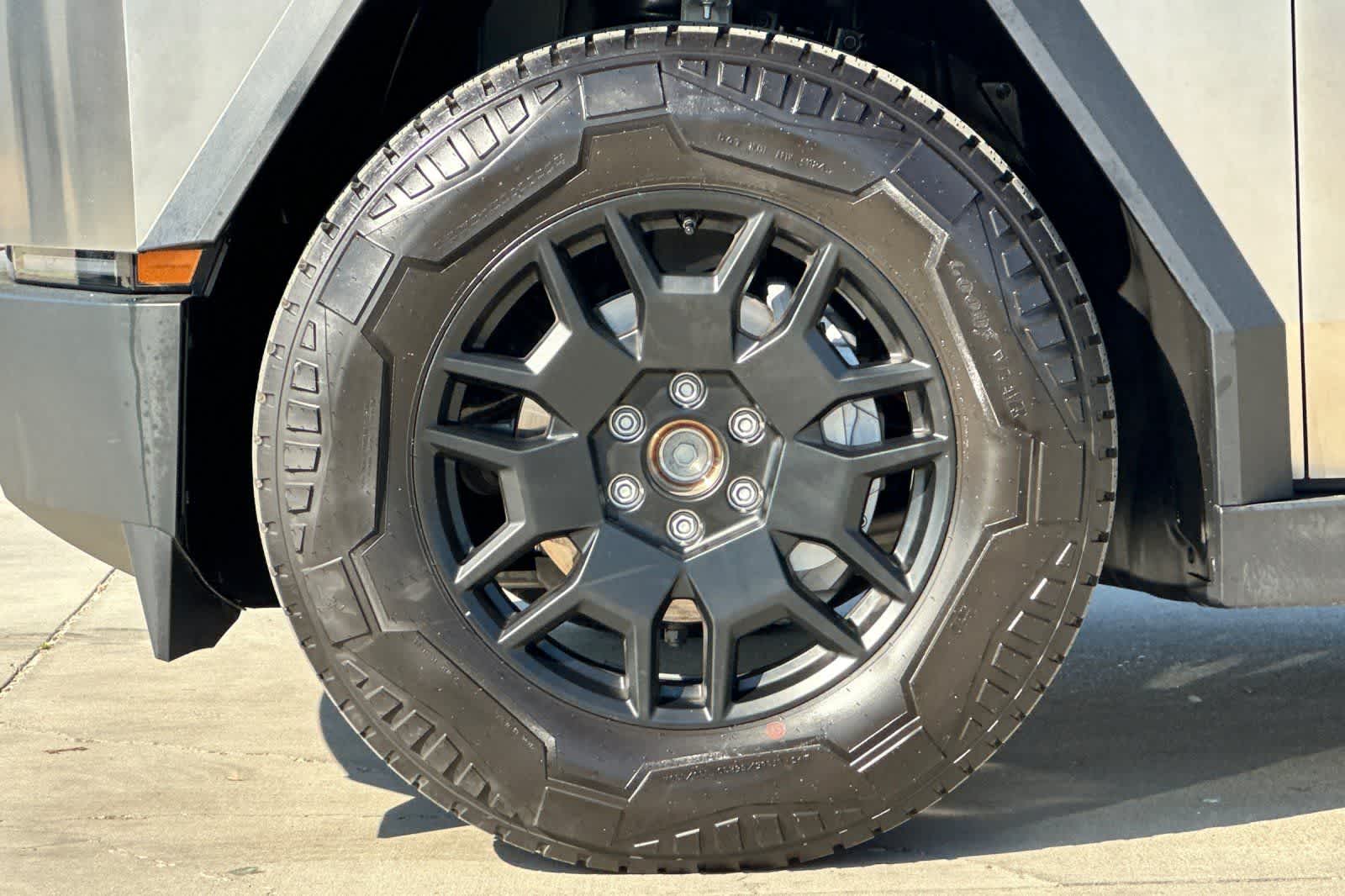 Thumbnail: 2024 Tesla Cybertruck - 32