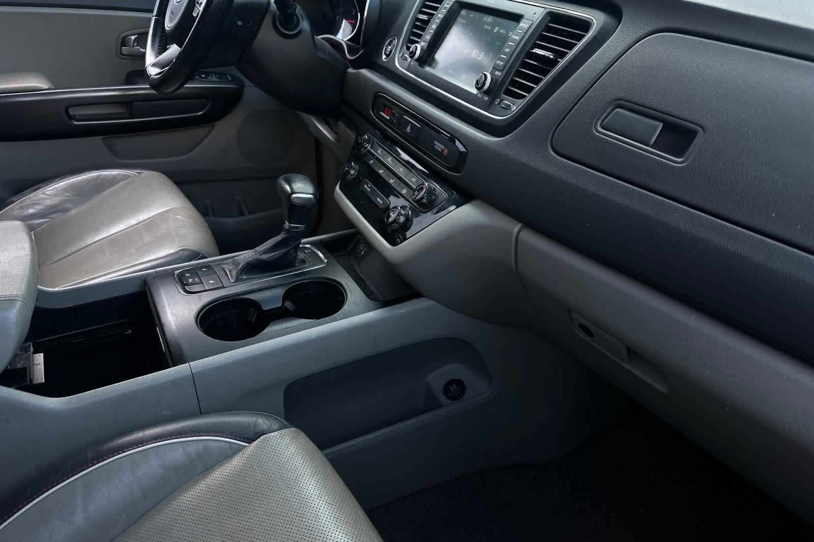 Thumbnail: 2017 Kia Sedona - 18