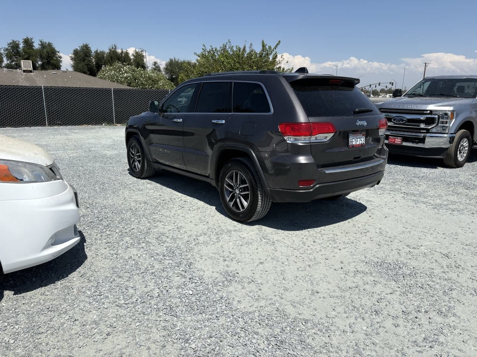 Thumbnail: 2018 Jeep Grand Cherokee - 3