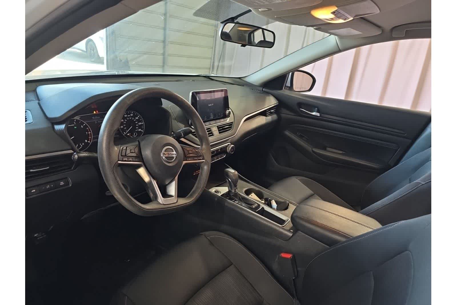 Thumbnail: 2020 Nissan Altima - 18