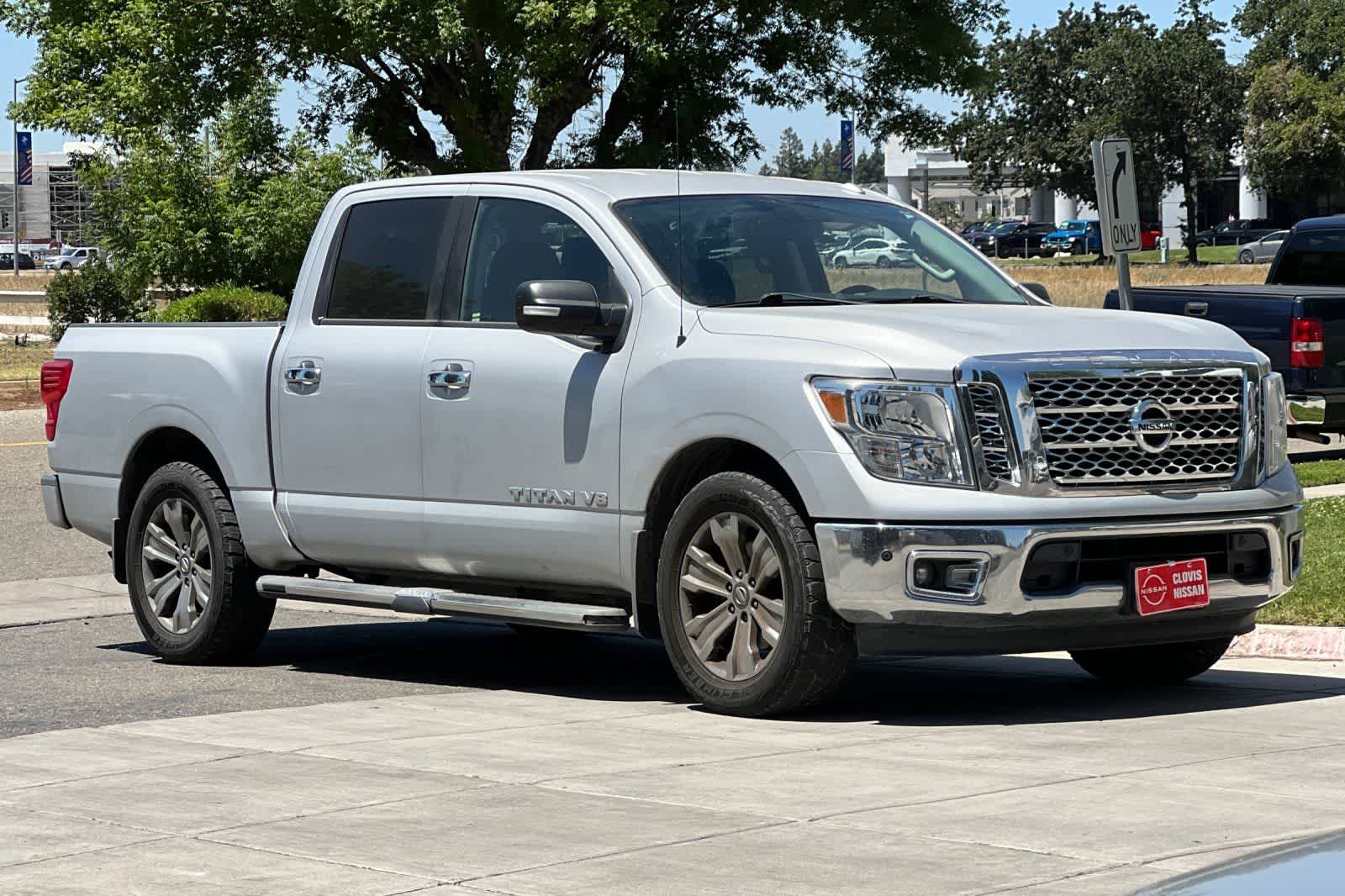 Thumbnail: 2018 Nissan Titan - 10