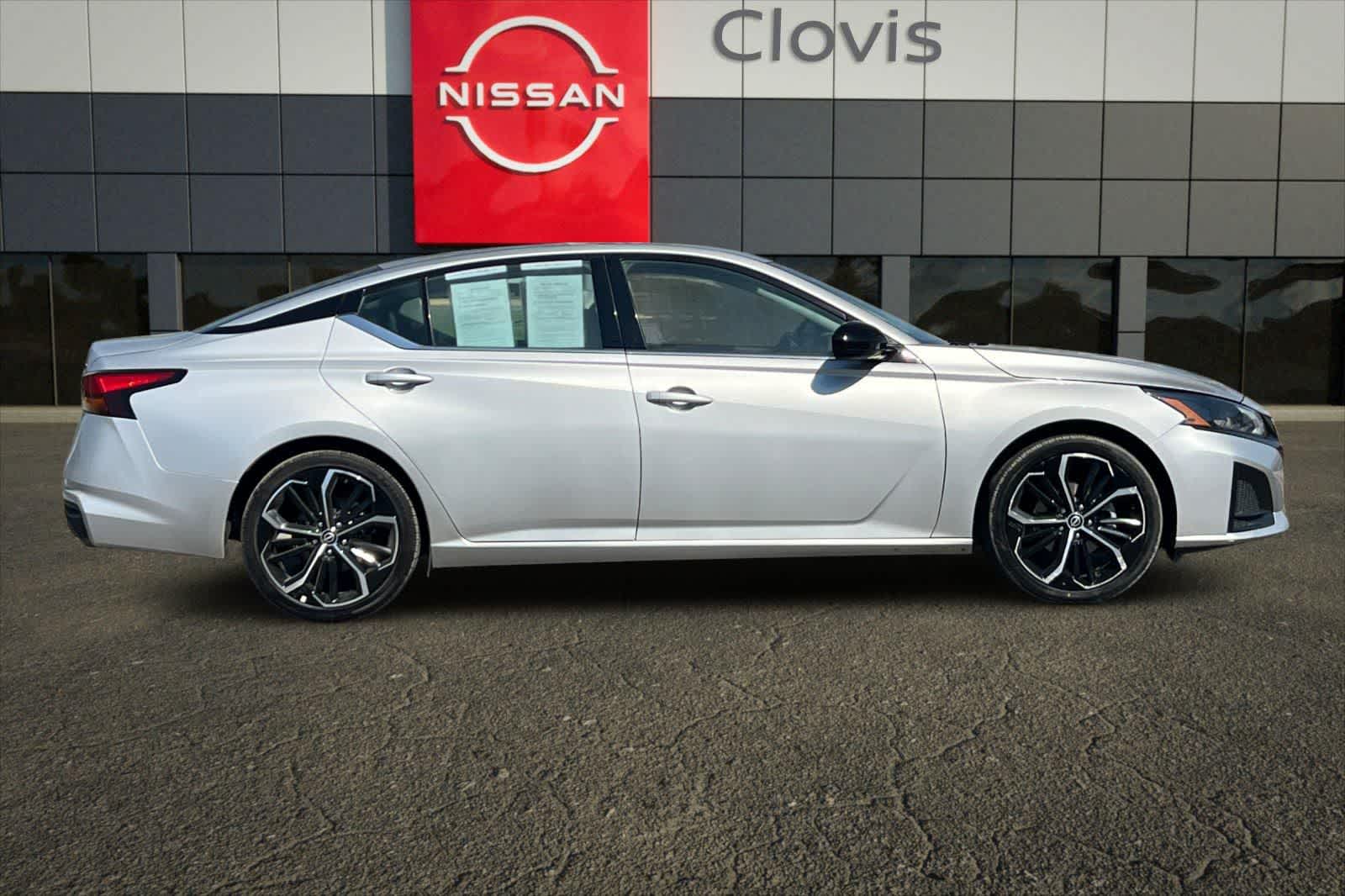 Thumbnail: 2023 Nissan Altima - 9