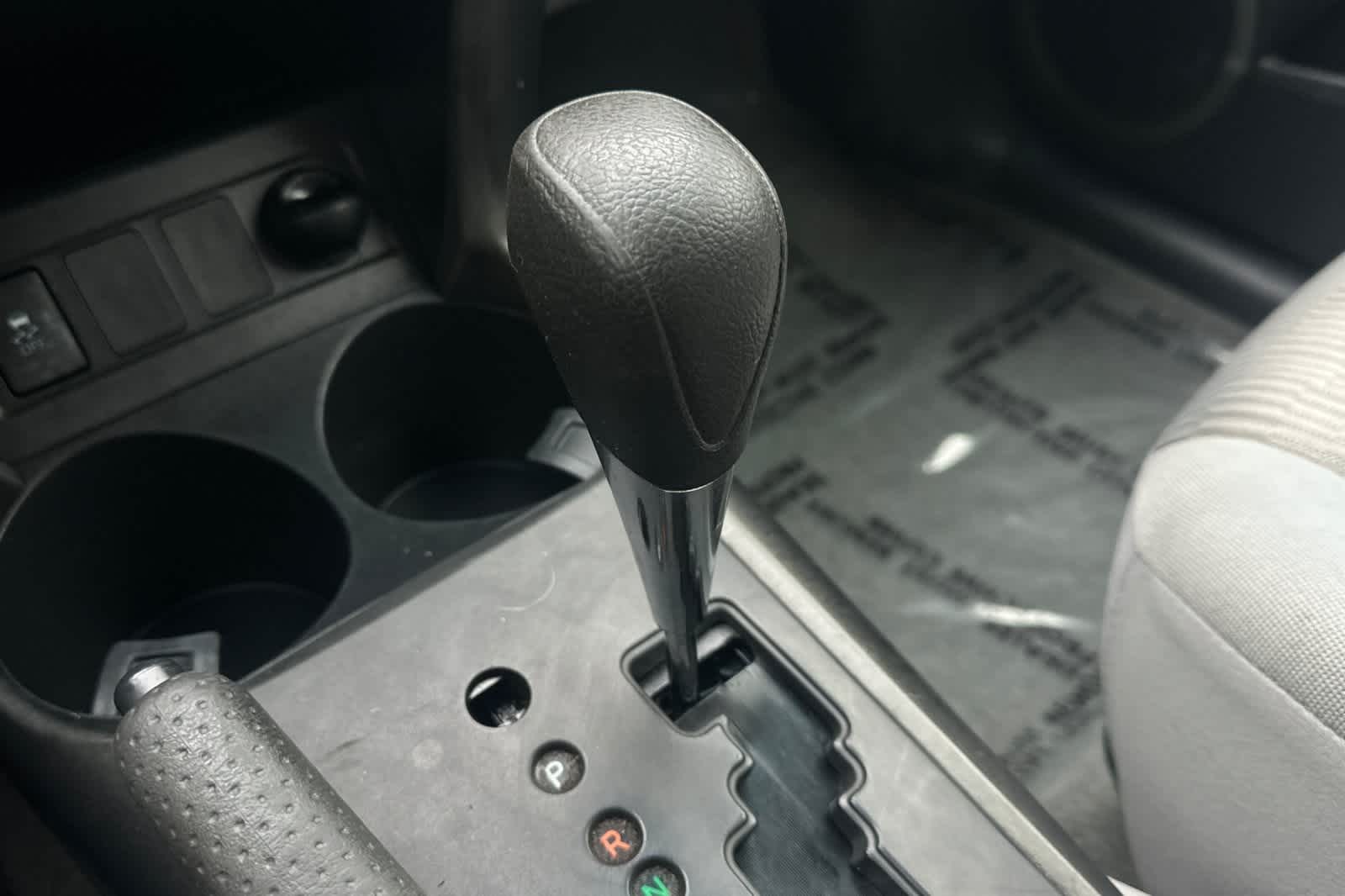 Thumbnail: 2011 Toyota RAV4 - 25