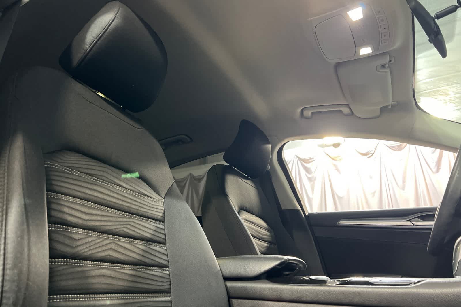 Thumbnail: 2016 Ford Fusion - 18