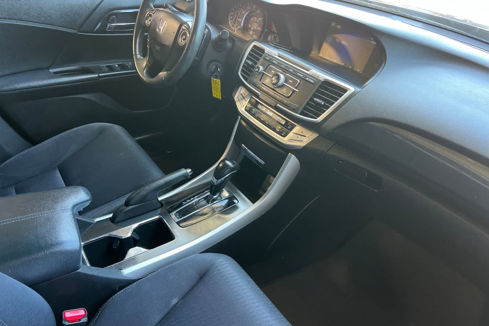 Thumbnail: 2013 Honda Accord - 17
