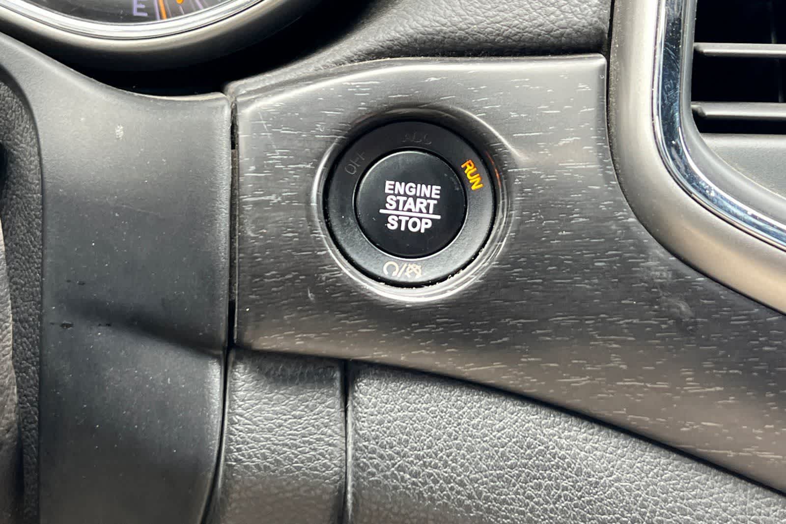 Thumbnail: 2018 Jeep Grand Cherokee - 25