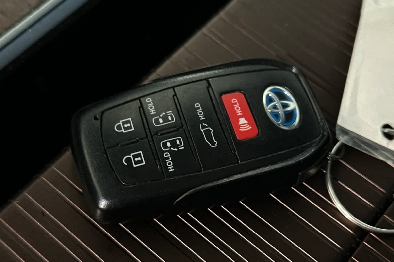 Thumbnail: 2023 Toyota Sienna - 30