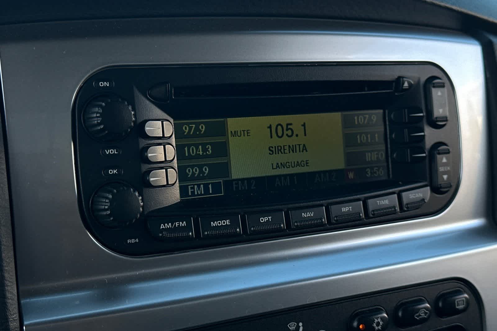 Thumbnail: 2004 Dodge Ram 1500 - 18