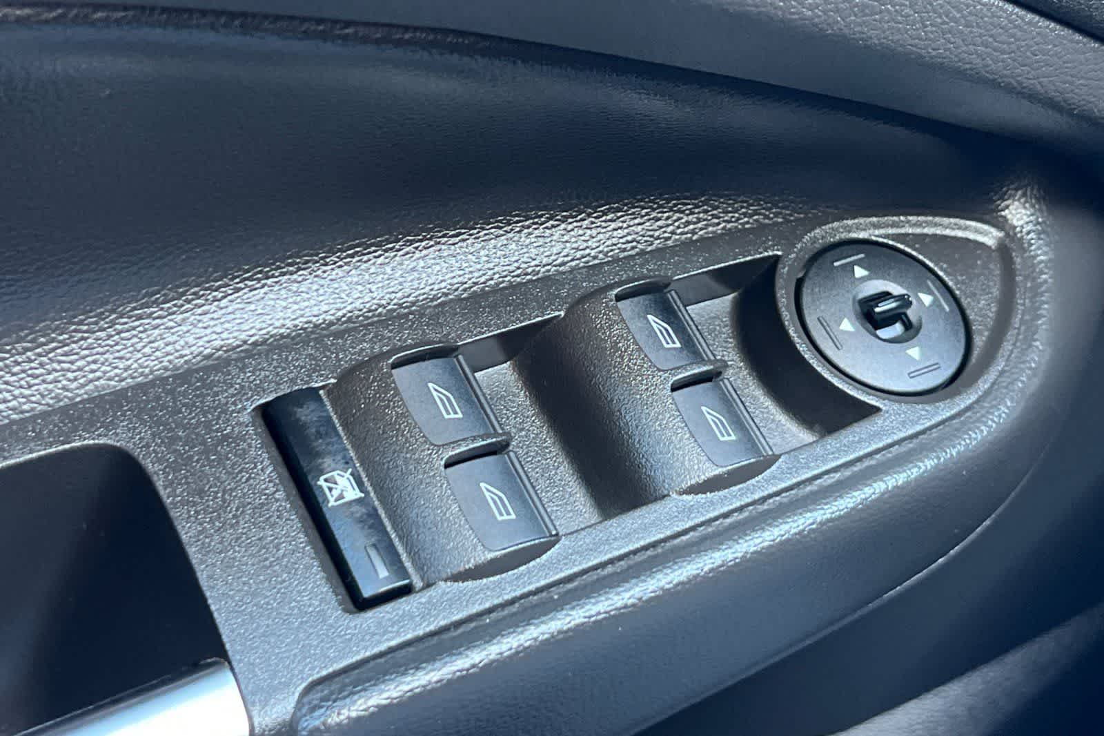 Thumbnail: 2018 Ford Escape - 14