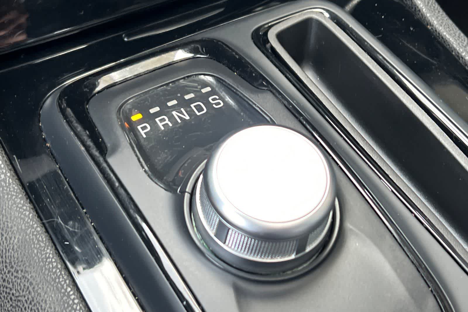 Thumbnail: 2023 Chrysler 300 - 23