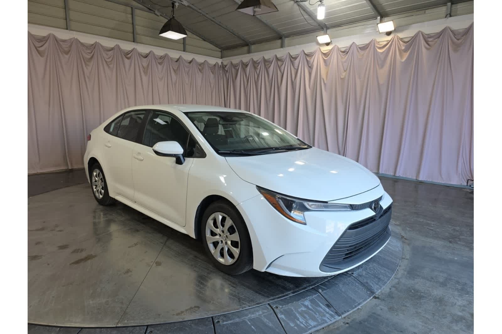 Thumbnail: 2023 Toyota Corolla - 10