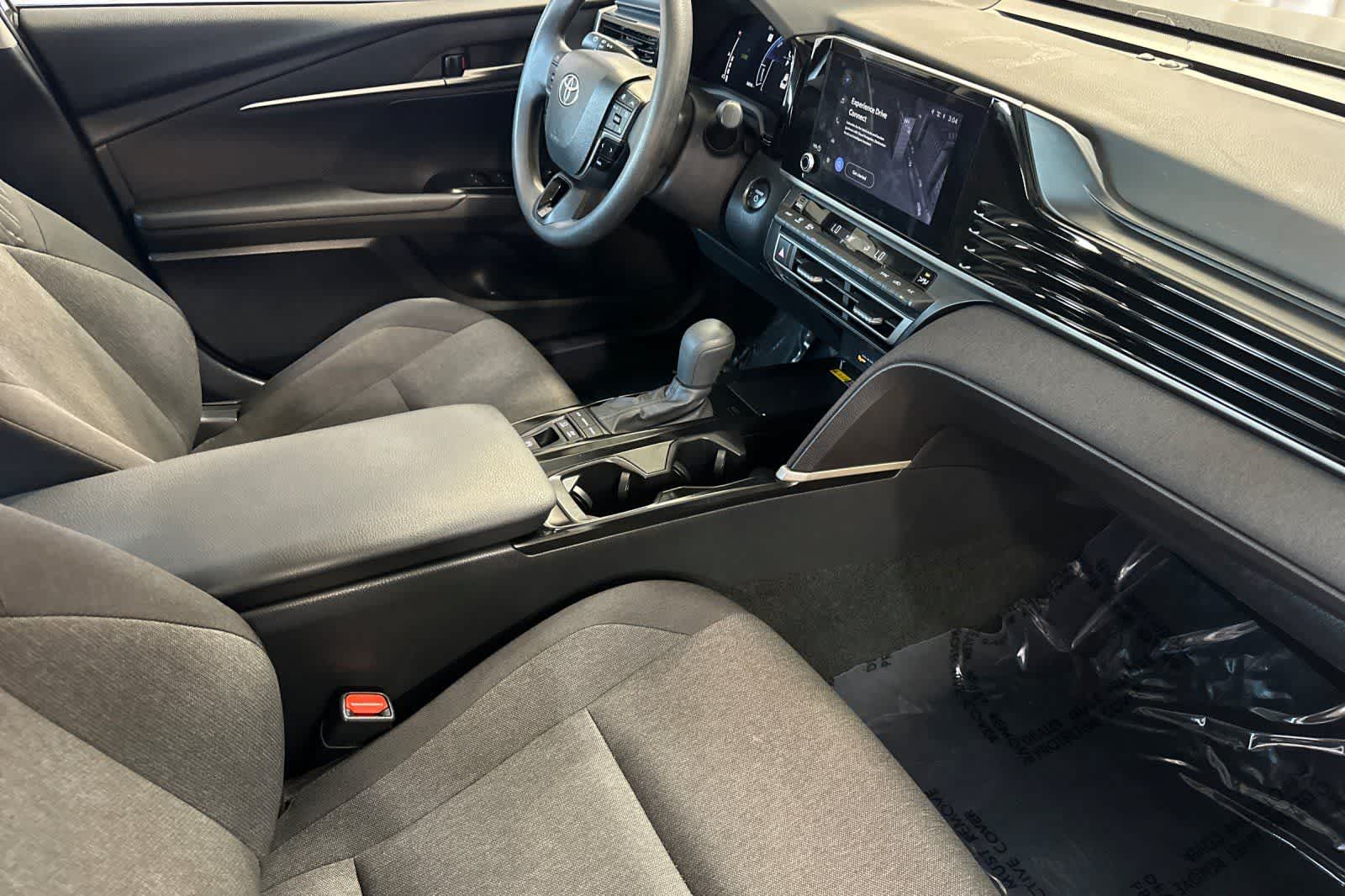 Thumbnail: 2025 Toyota Camry - 17