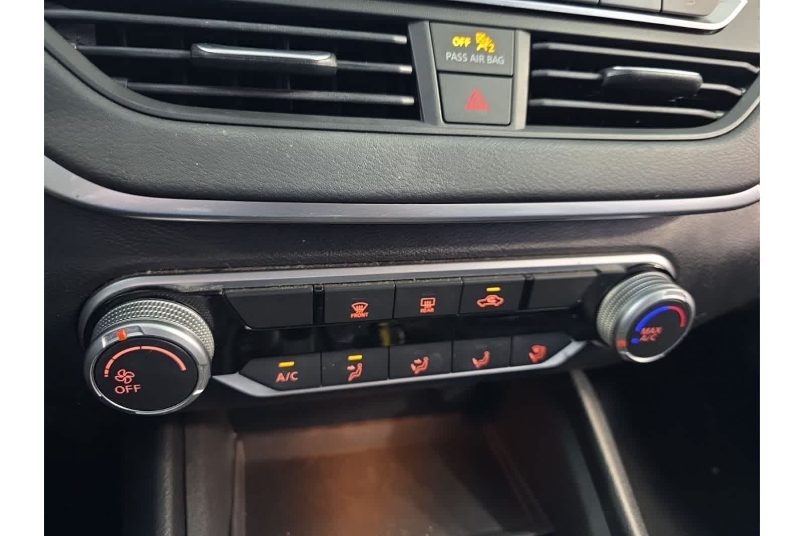 Thumbnail: 2020 Nissan Altima - 24