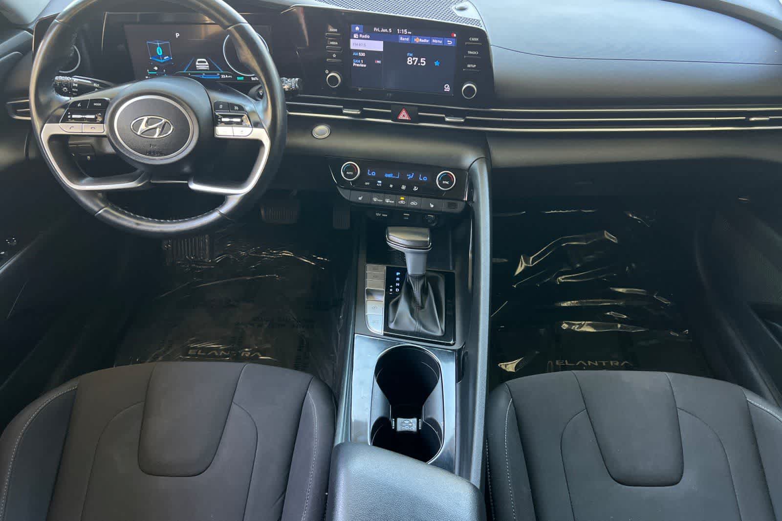 Thumbnail: 2022 Hyundai Elantra - 3