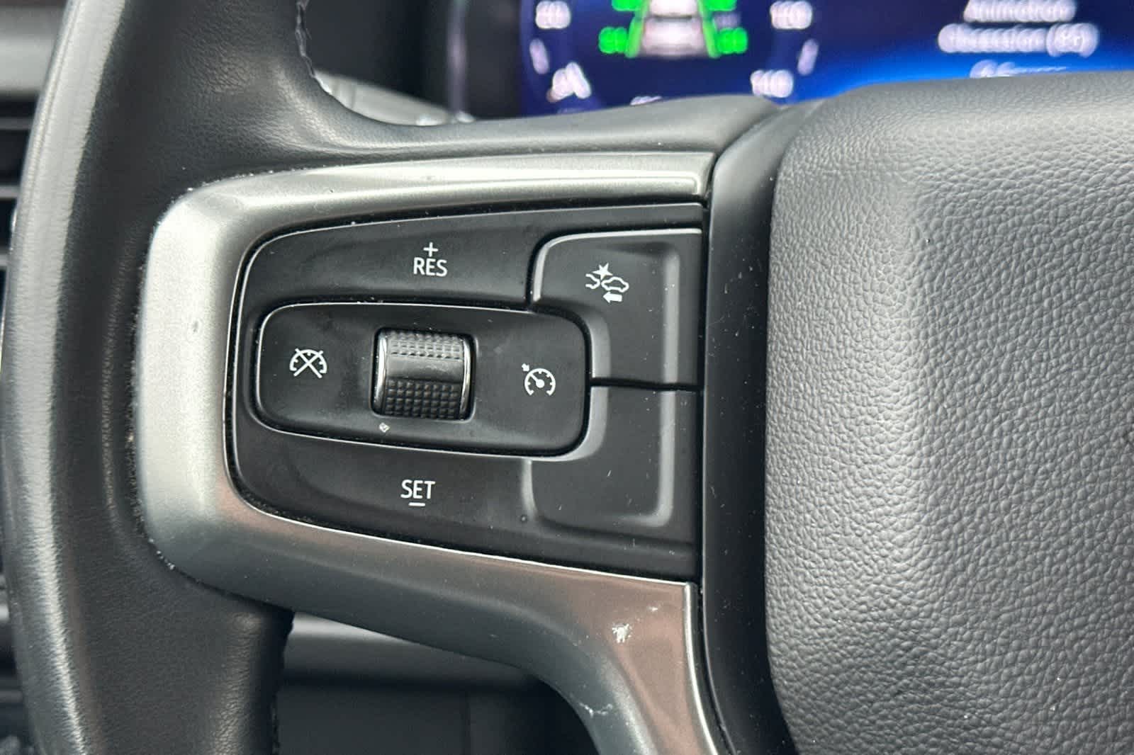 Thumbnail: 2023 Chevrolet Suburban - 31