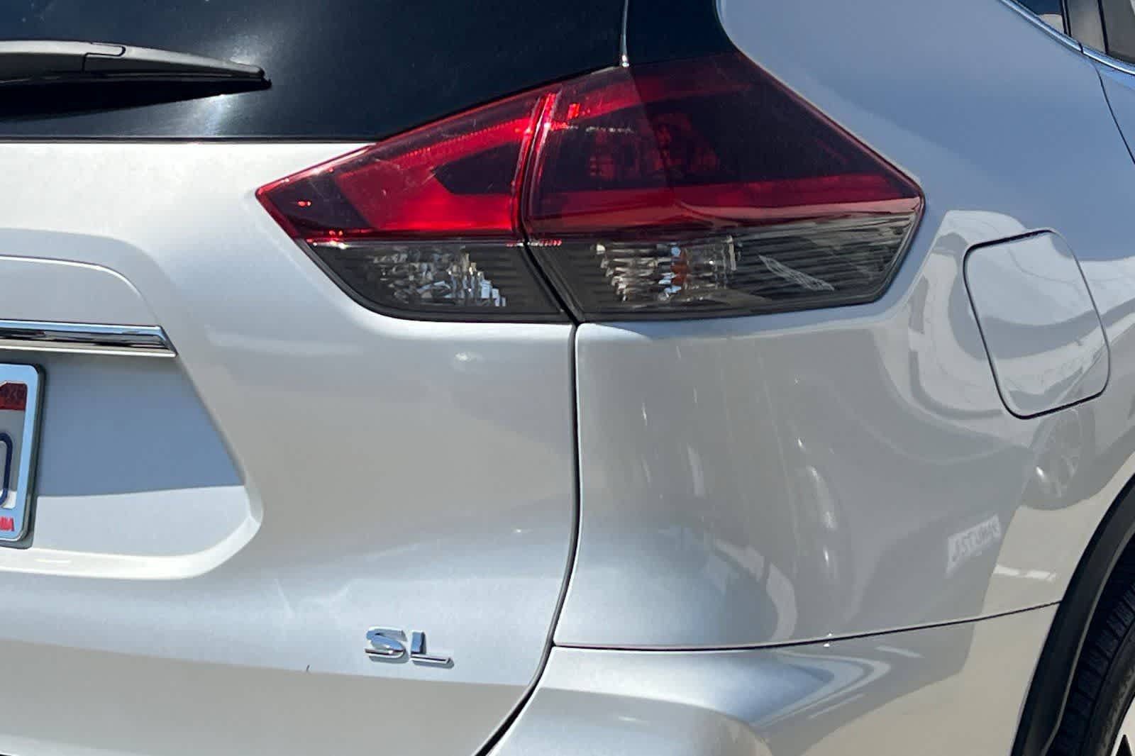 Thumbnail: 2020 Nissan Rogue - 17