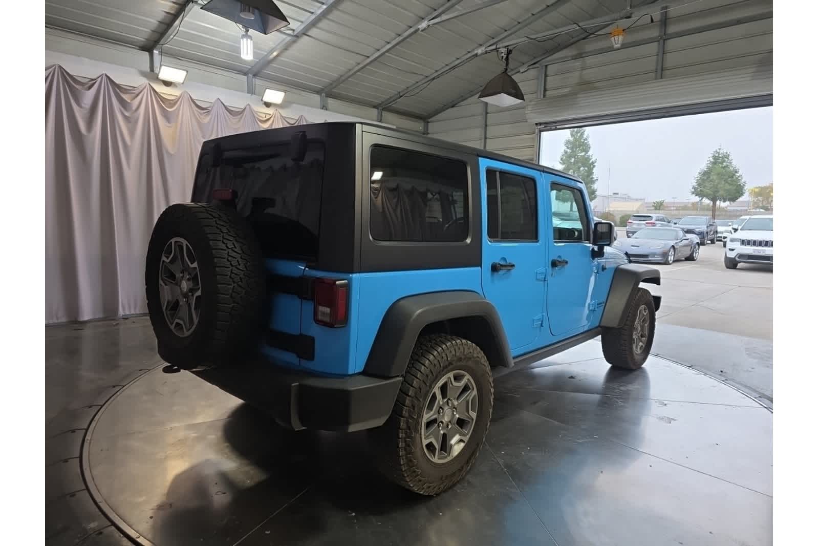 Thumbnail: 2017 Jeep Wrangler - 7