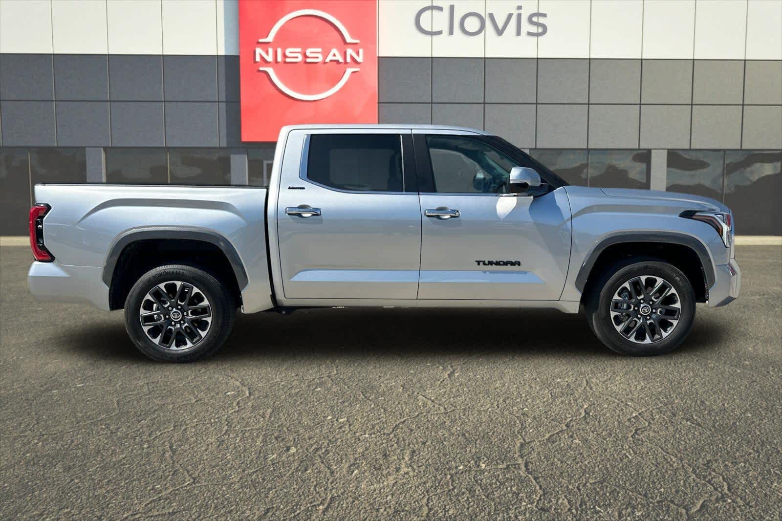 Thumbnail: 2024 Toyota Tundra - 9