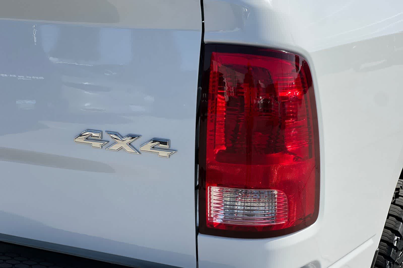 Thumbnail: 2023 RAM 1500 Classic - 33