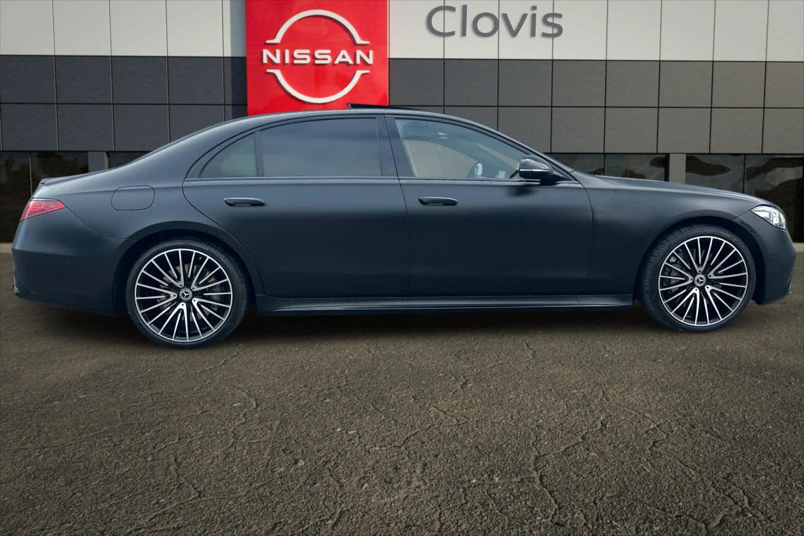 Thumbnail: 2023 Mercedes-Benz S-Class - 9