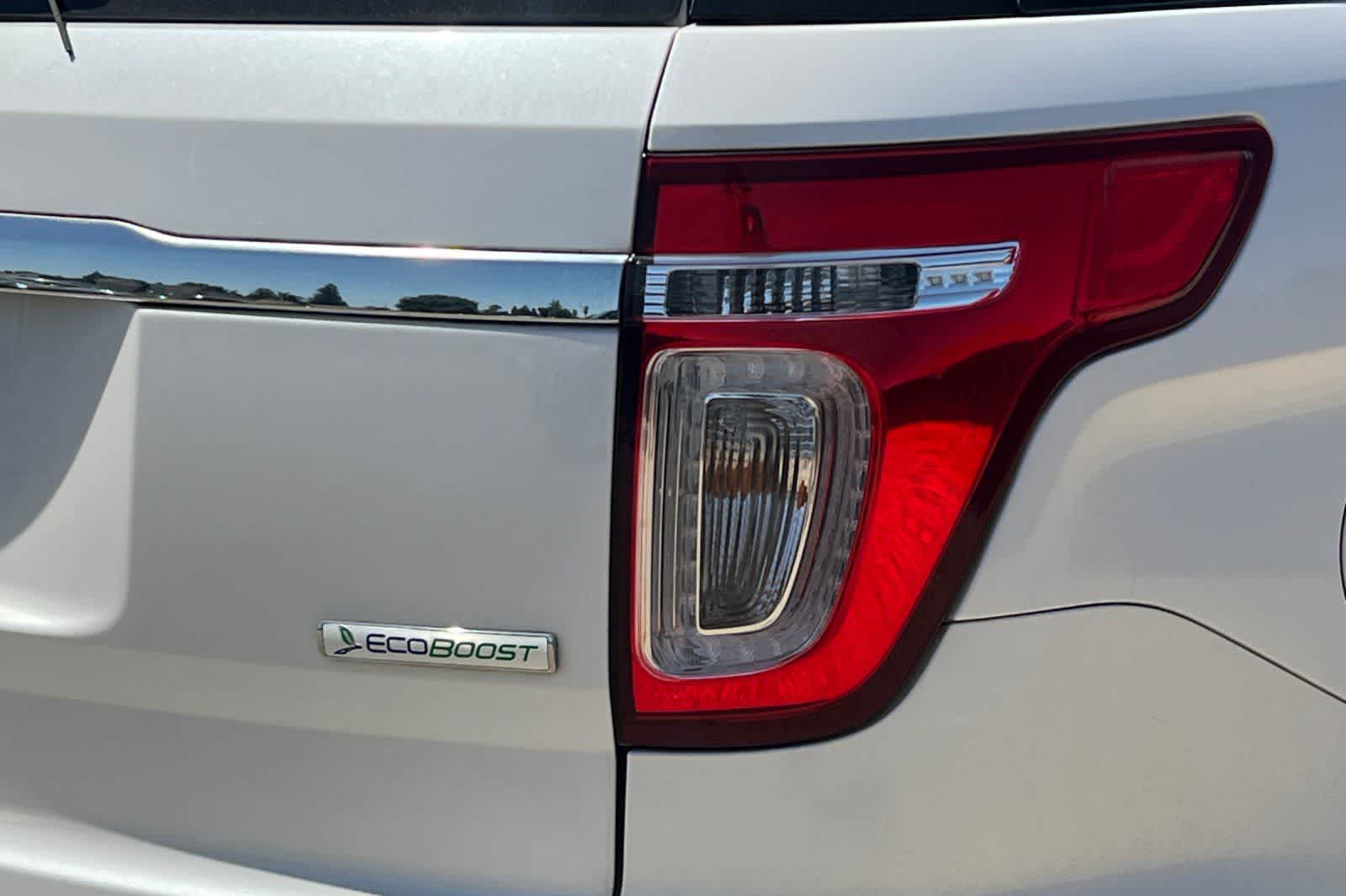 Thumbnail: 2014 Ford Explorer - 13