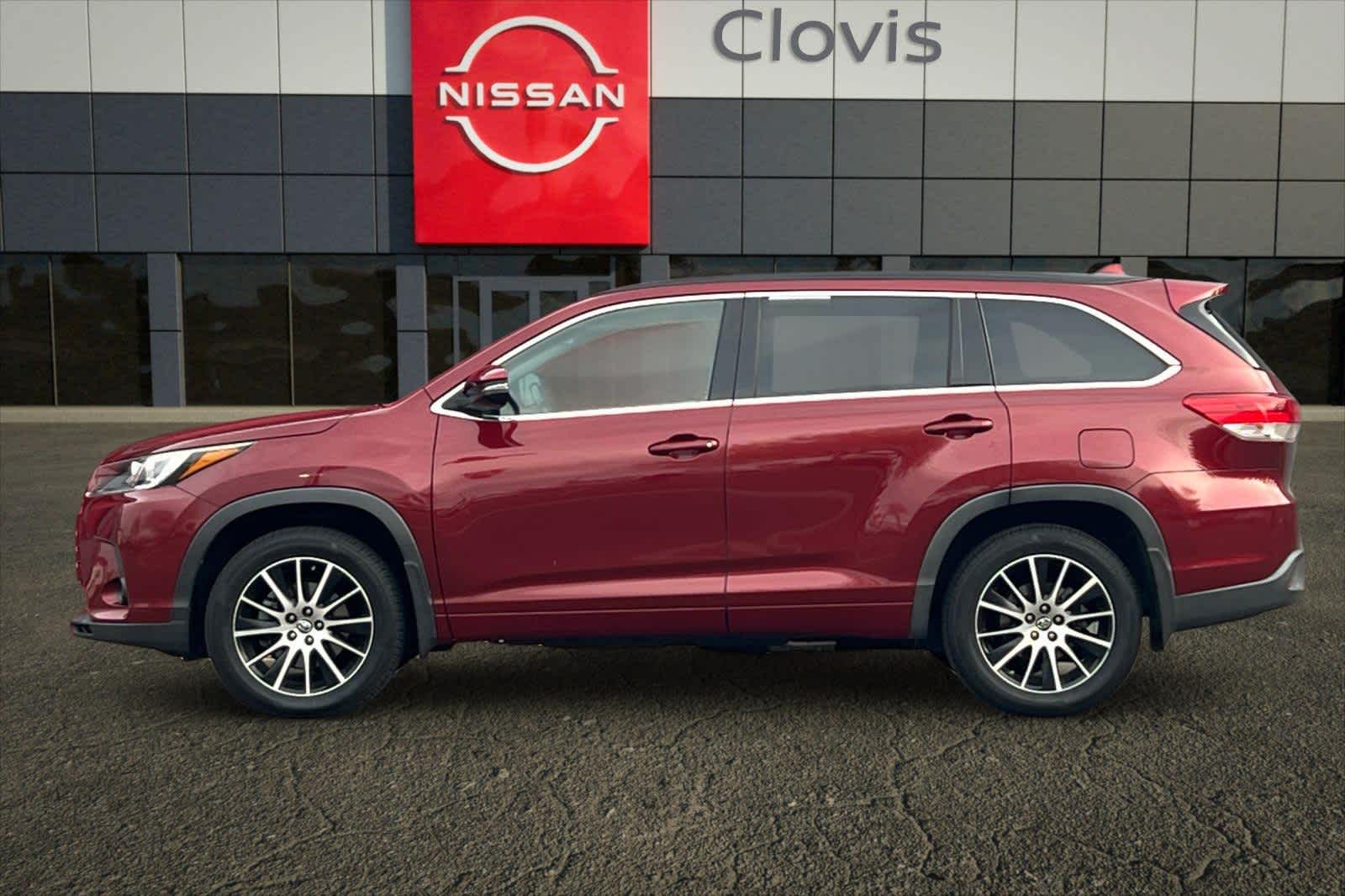 Thumbnail: 2017 Toyota Highlander - 6