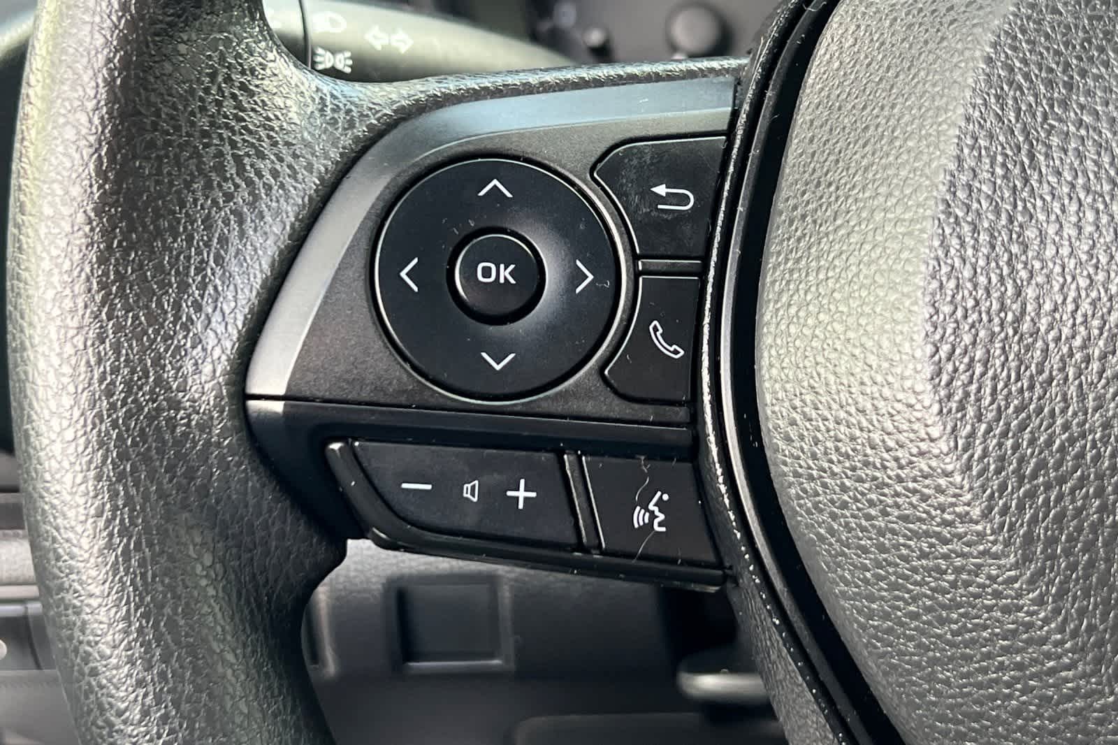 Thumbnail: 2023 Toyota Corolla - 28