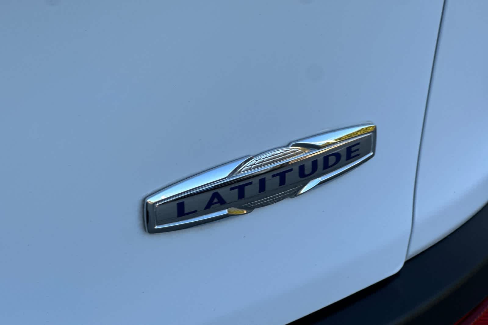 Thumbnail: 2017 Jeep Cherokee - 17