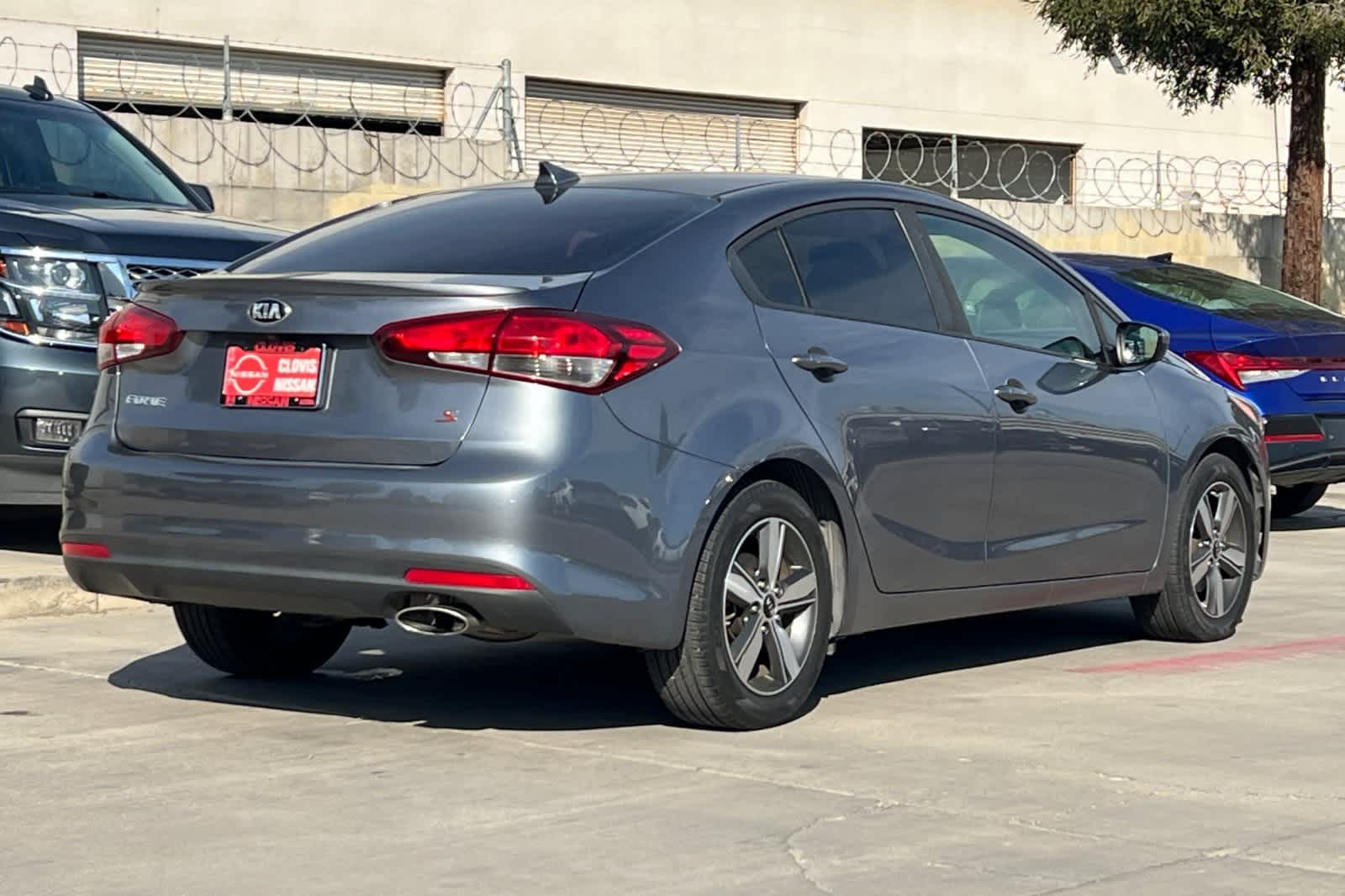 Thumbnail: 2018 Kia Forte - 3