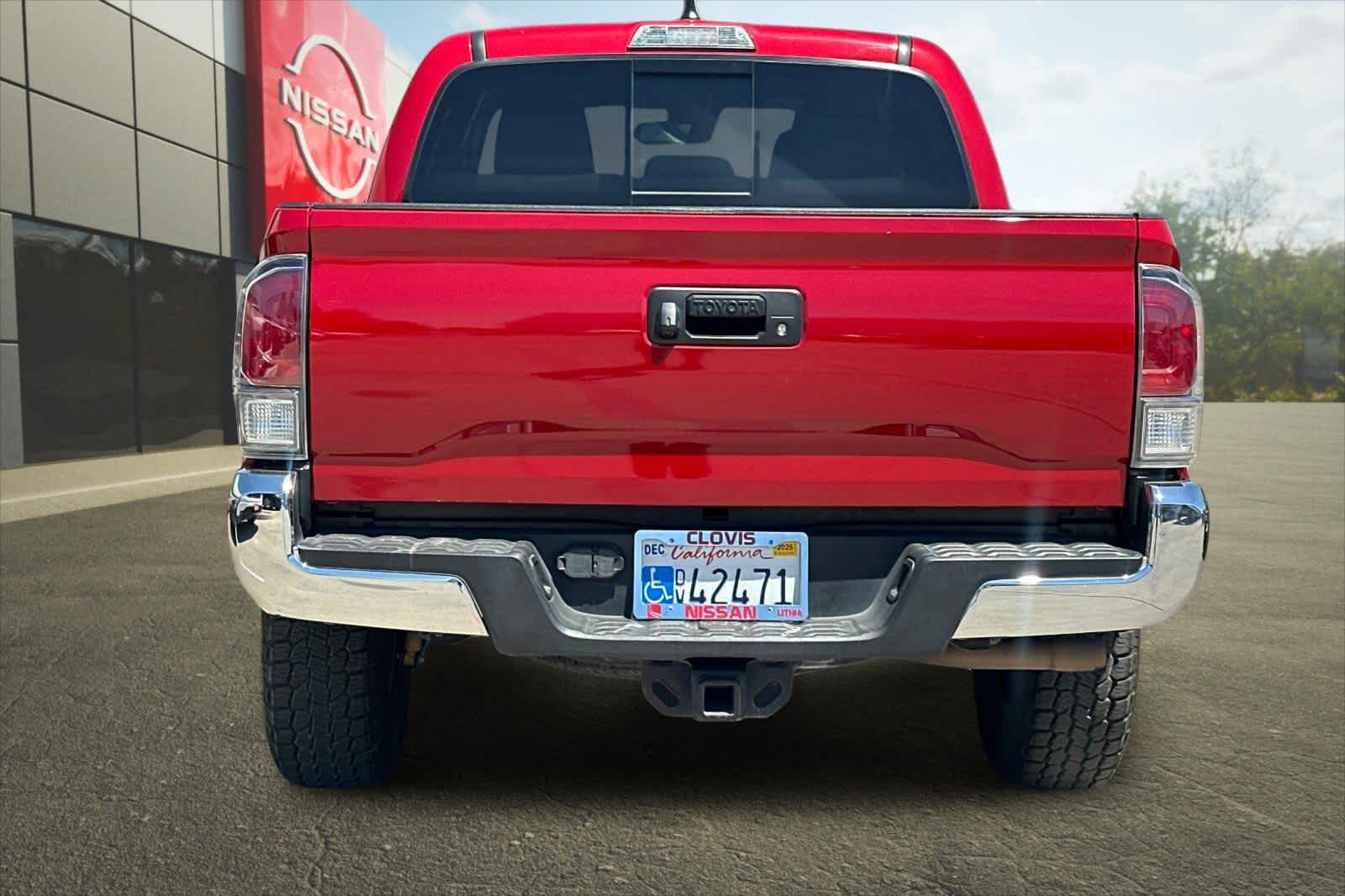 Thumbnail: 2022 Toyota Tacoma - 8