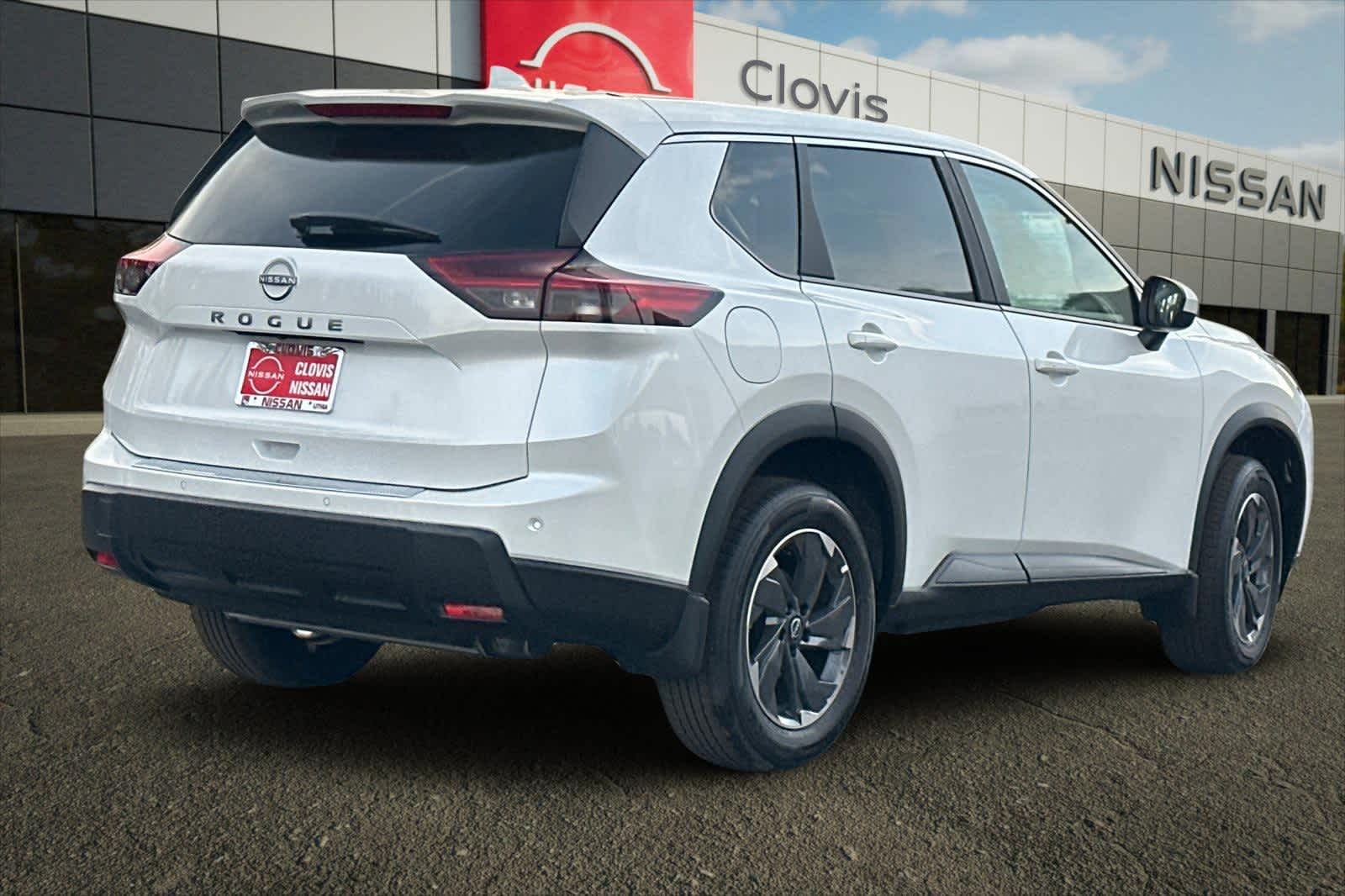 Thumbnail: 2026 Nissan Rogue - 3