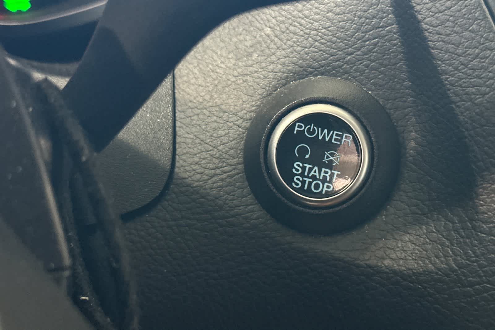 Thumbnail: 2015 Ford Focus - 26