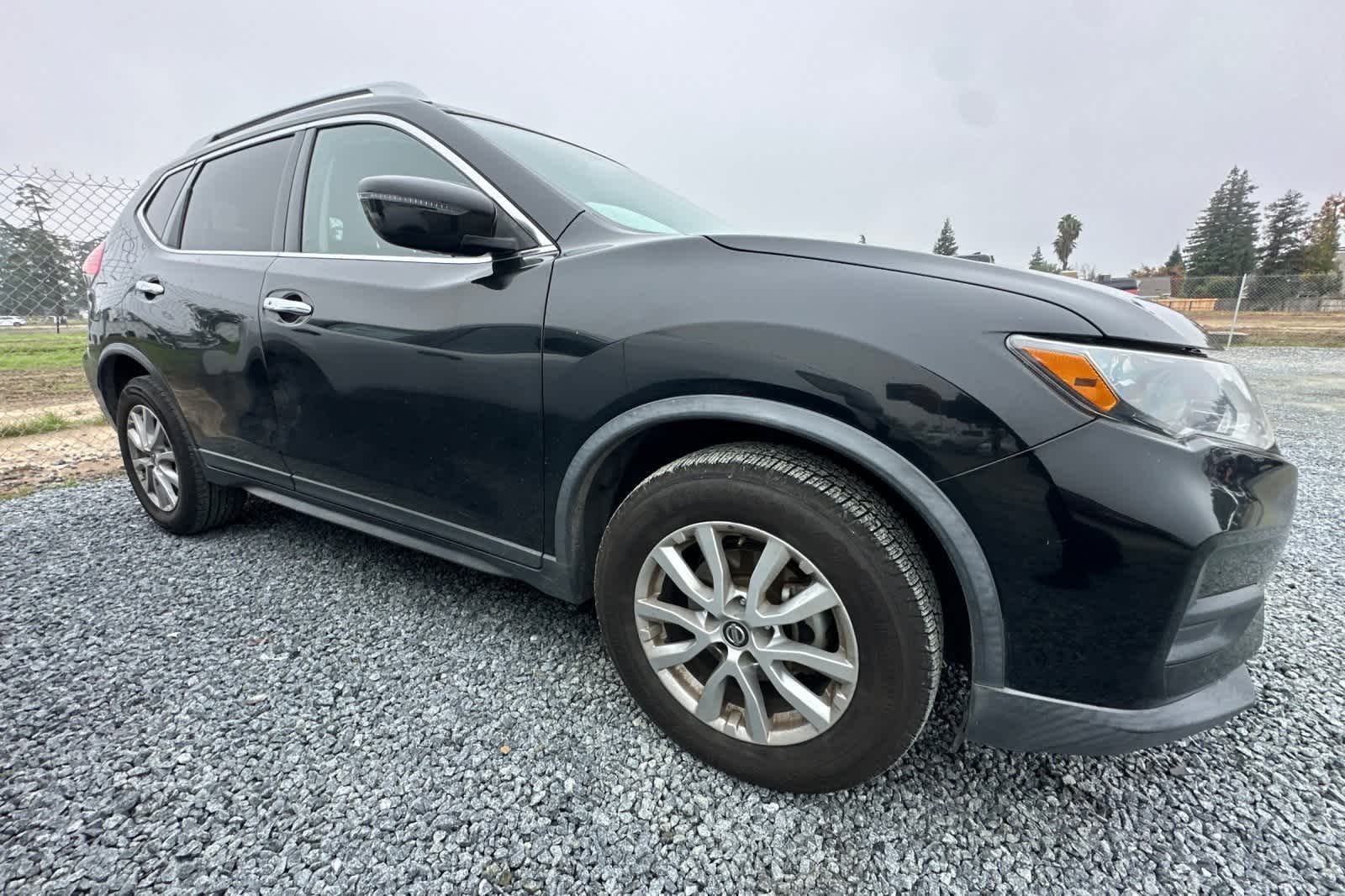 Thumbnail: 2017 Nissan Rogue - 9