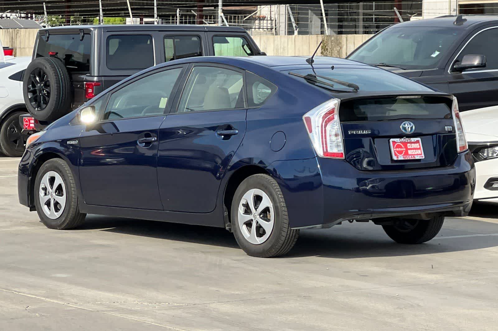 Thumbnail: 2013 Toyota Prius - 7