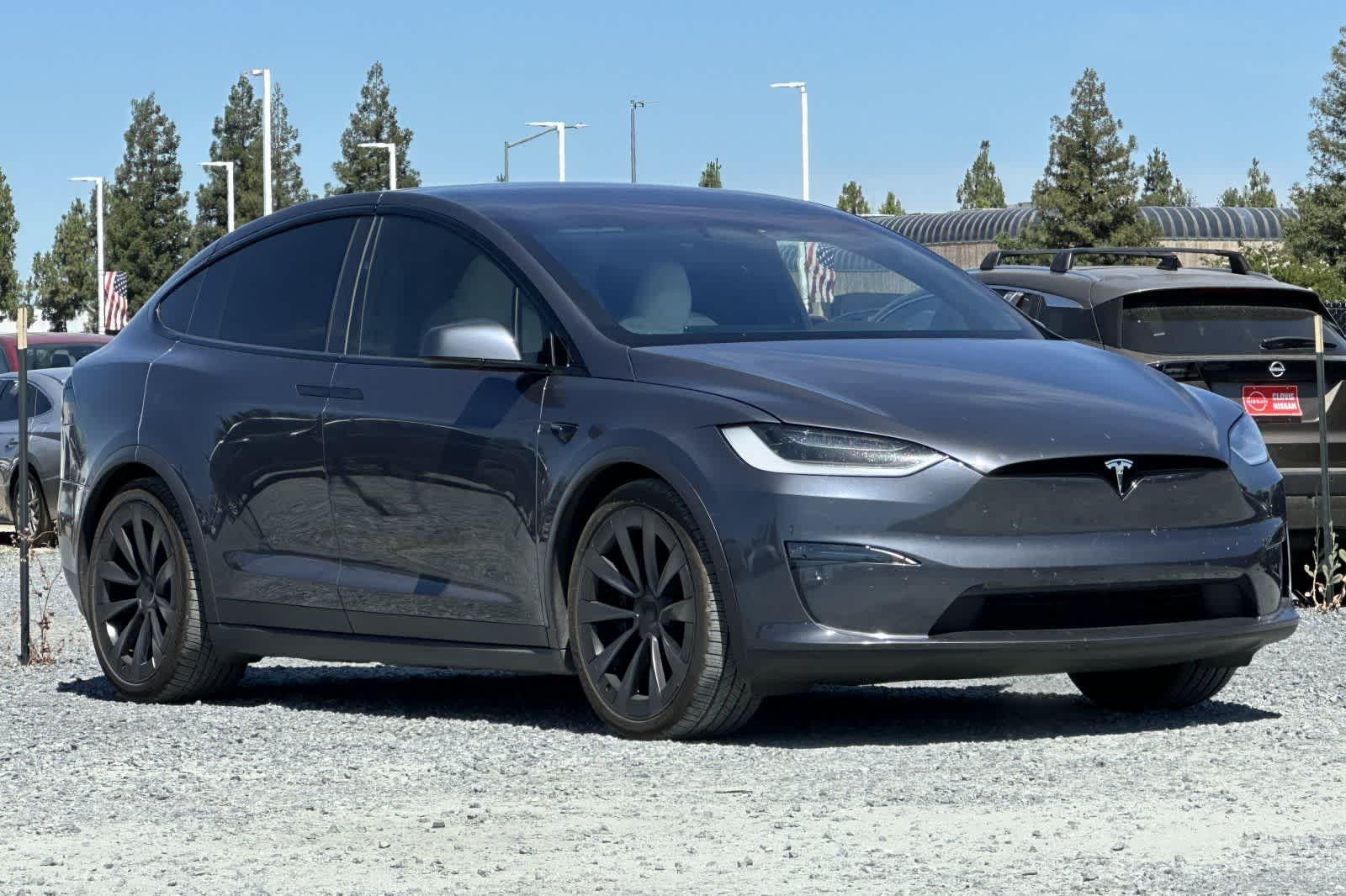 Thumbnail: 2022 Tesla Model X - 10