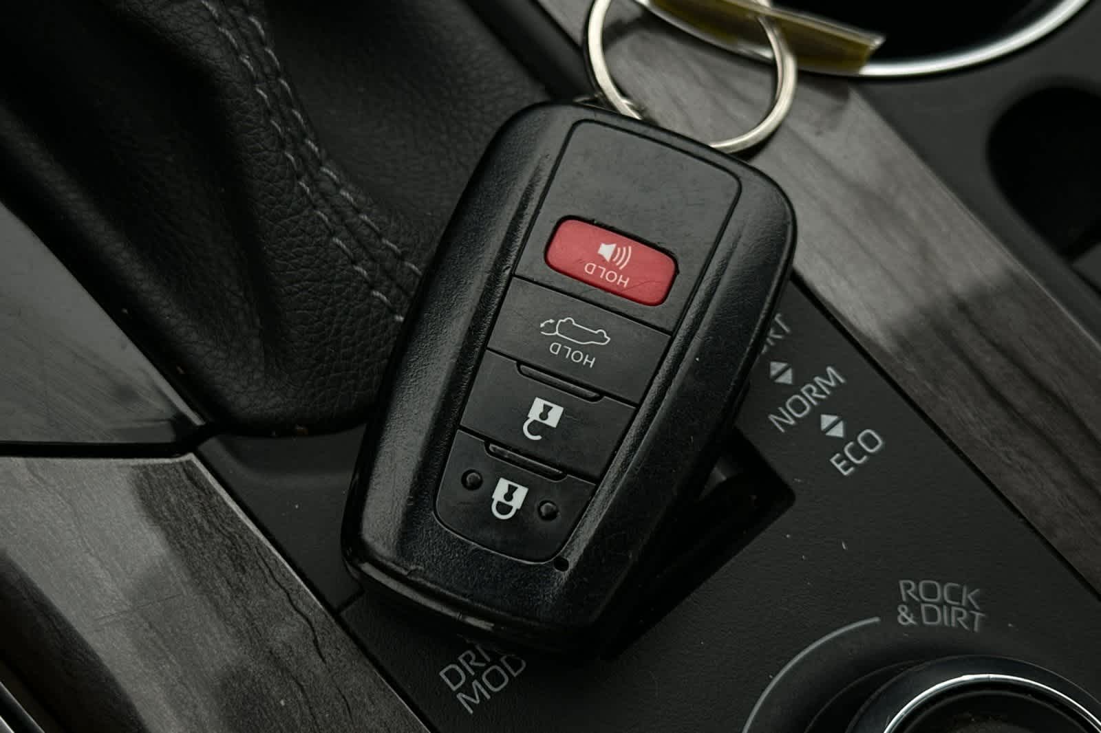 Thumbnail: 2022 Toyota Highlander - 23