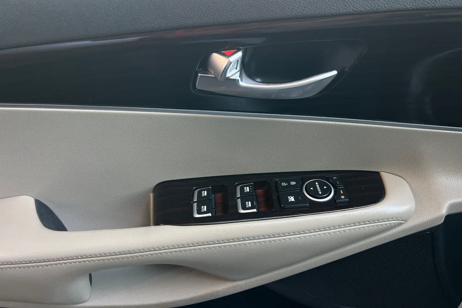 Thumbnail: 2019 Kia Sorento - 12