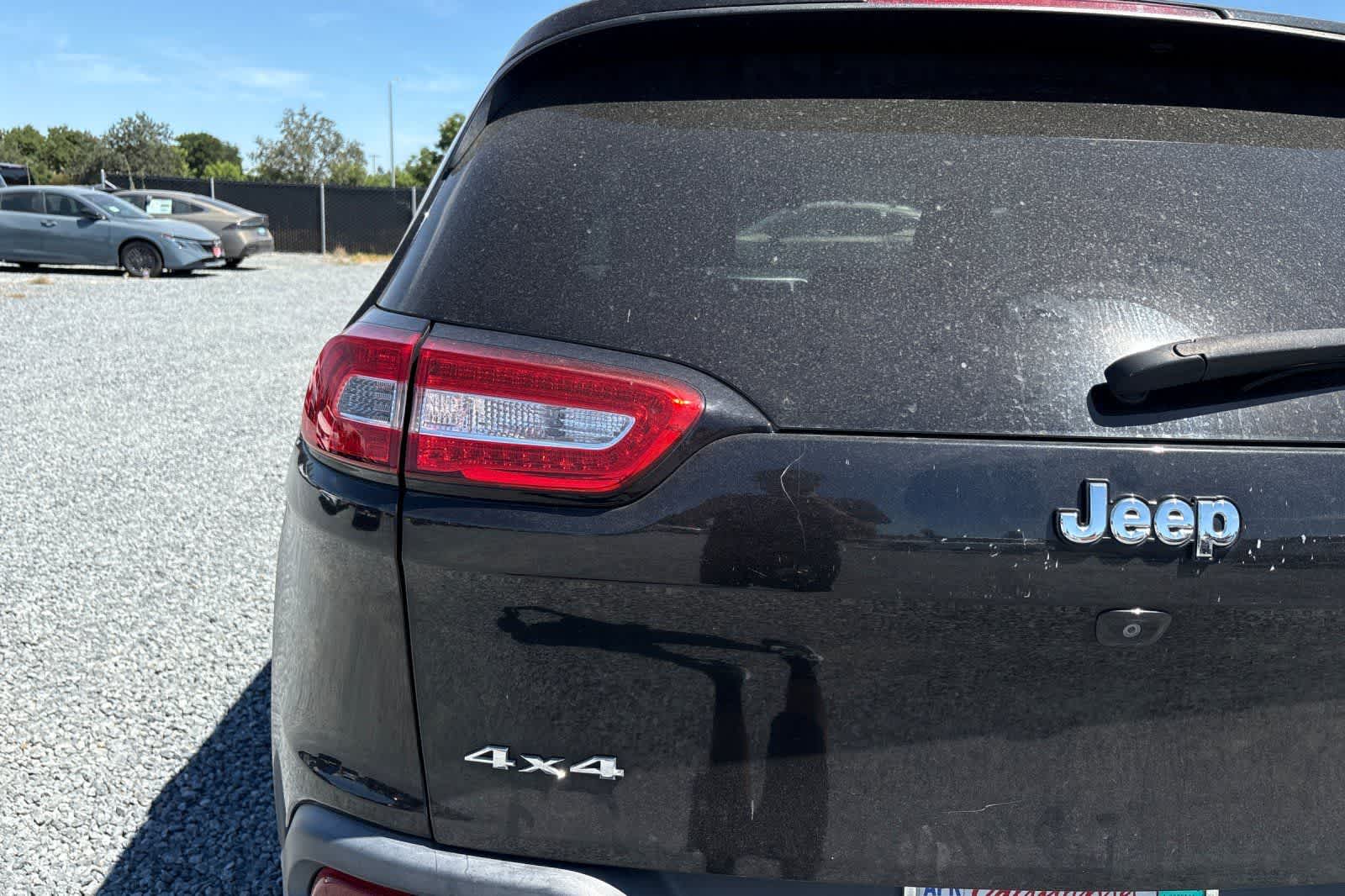 Thumbnail: 2015 Jeep Cherokee - 13
