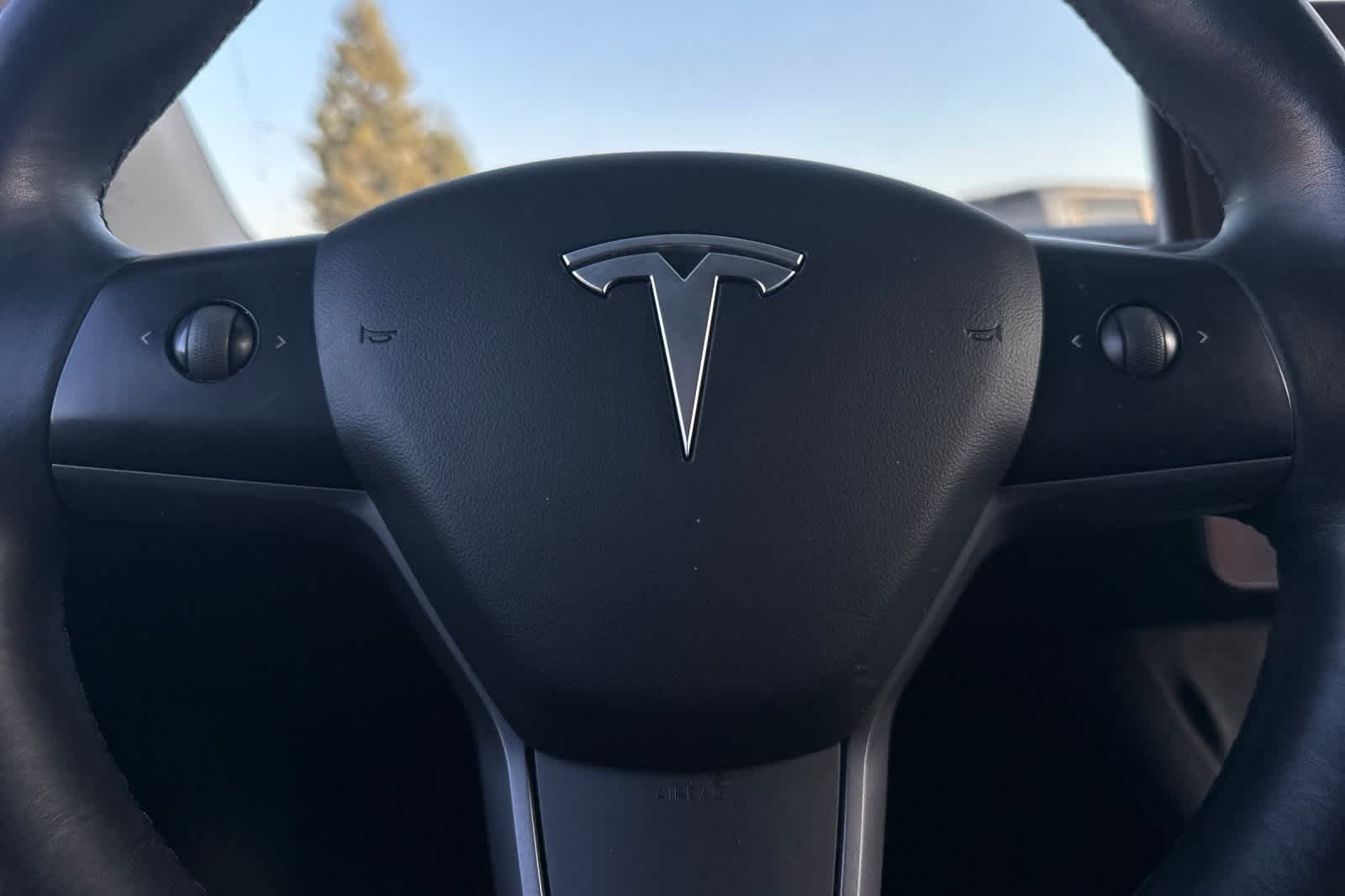 Thumbnail: 2022 Tesla Model Y - 27