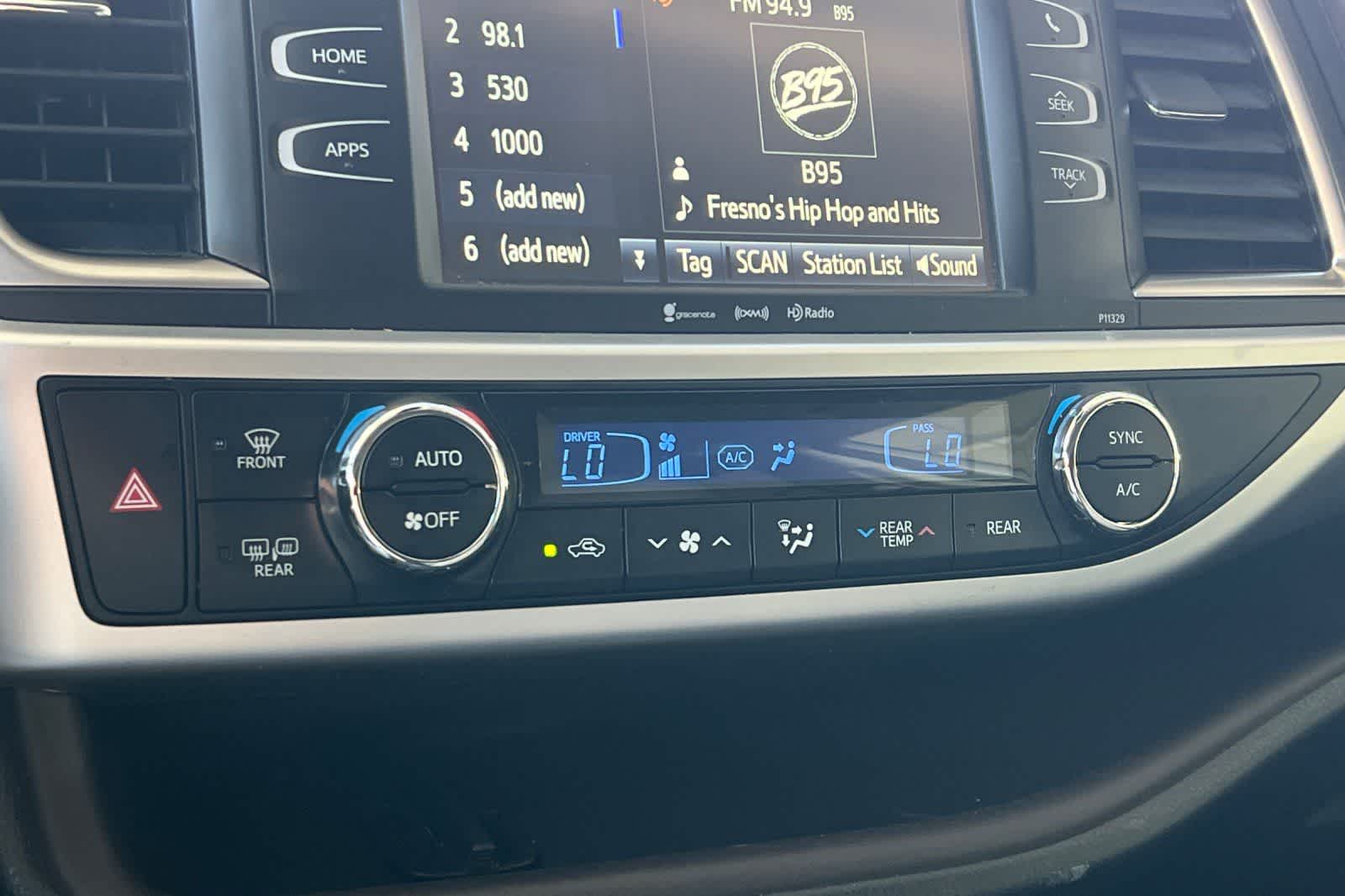 Thumbnail: 2018 Toyota Highlander - 23