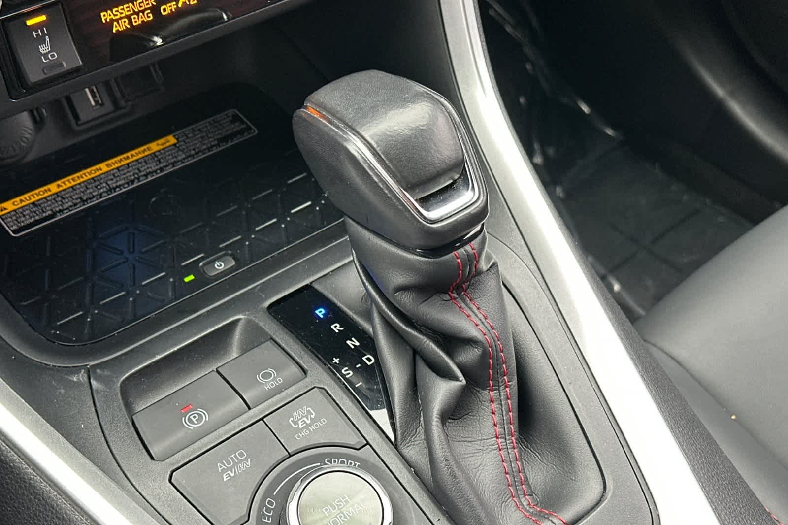 Thumbnail: 2021 Toyota RAV4 - 27