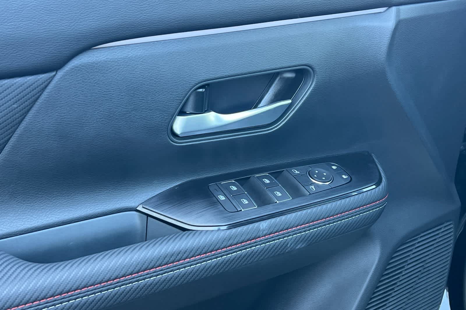 Thumbnail: 2026 Nissan Kicks - 13