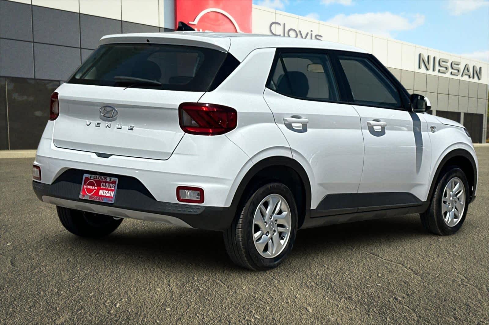 Thumbnail: 2021 Hyundai Venue - 3