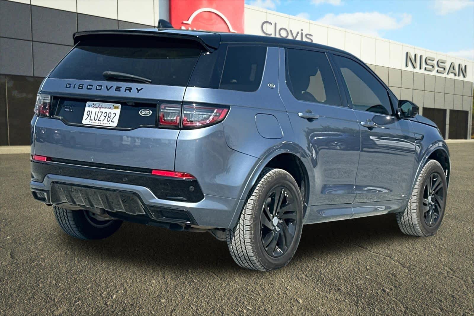Thumbnail: 2020 Land Rover Discovery Sport - 3