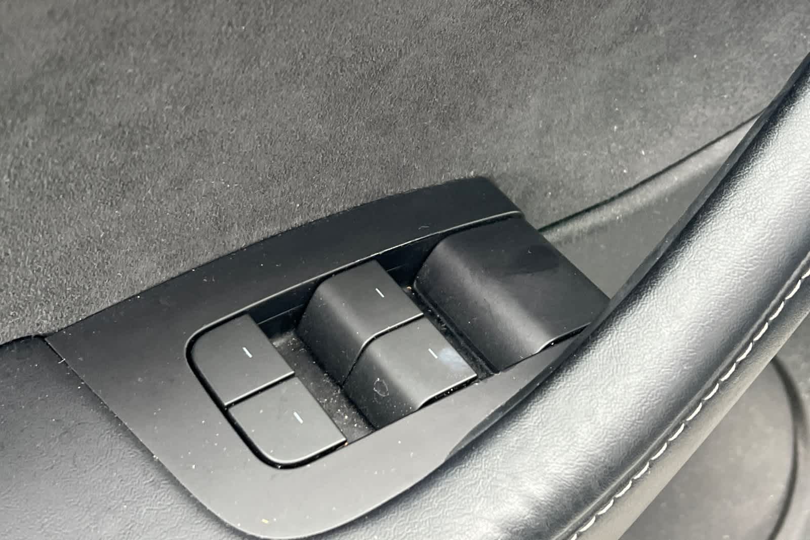 Thumbnail: 2022 Tesla Model Y - 14