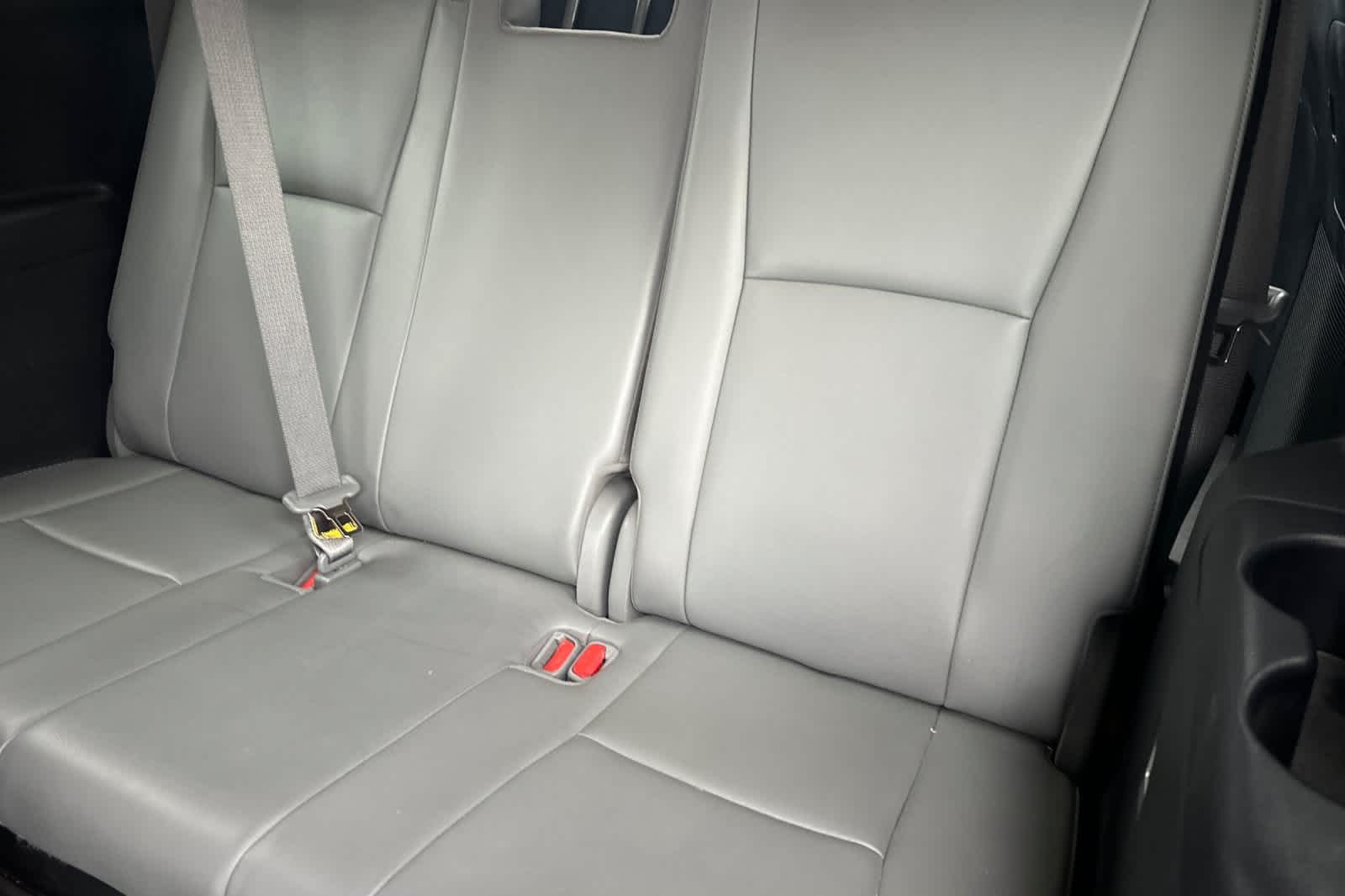 Thumbnail: 2022 Toyota Highlander - 16