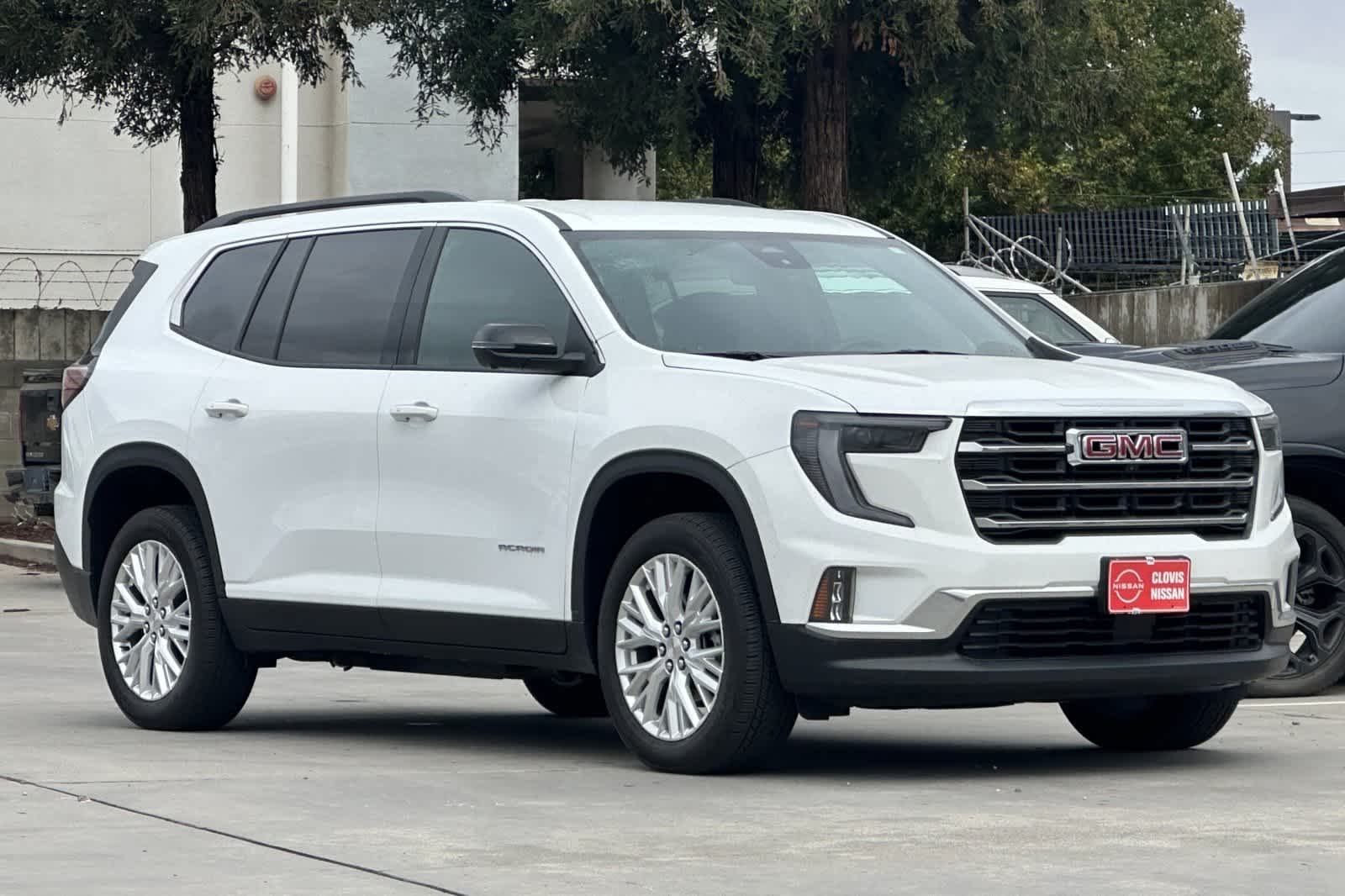 Thumbnail: 2024 GMC Acadia - 10