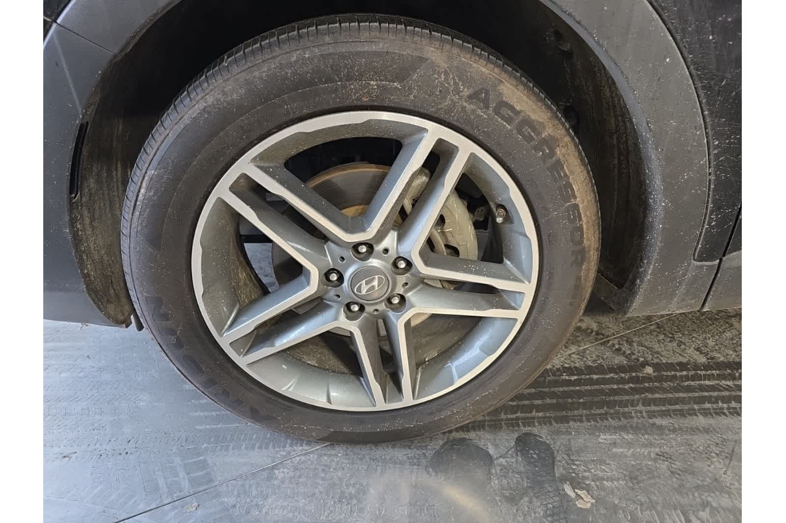 Thumbnail: 2018 Hyundai Santa Fe - 3